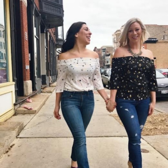 Gold Metallic Star Print White Off Shoulder Top - Picture 4 of 8